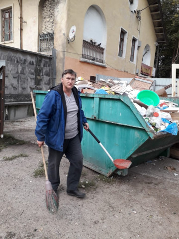 Подбор контейнерной площадки около д.13, 1