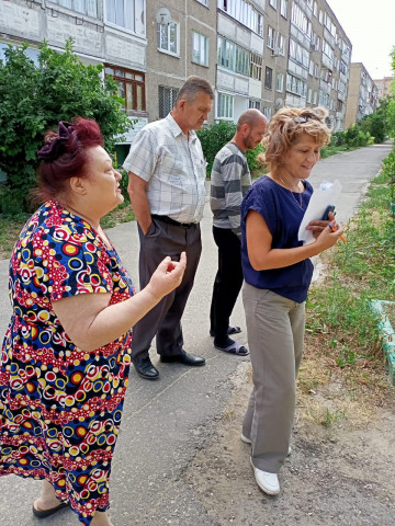 Встреча сотрудников УК, специалистов Администрации, подрядчиков для обсуждения порядка работ по благоустройству дворовой территории