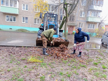 📍Мкр.Цемгигант Улица Беркино, д. 34,35 - проведена уборка придворовых территорий❗️