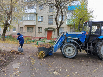 мкр. Цемгигант, ул. Карла Маркса, д. 10 - уборка дворовой территории